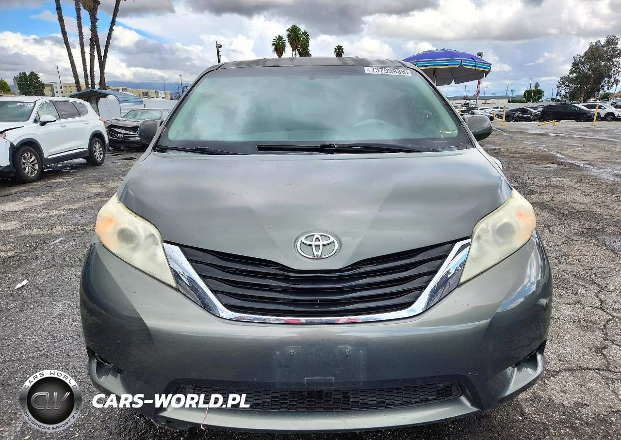 2013 Toyota Sienna Le VIN:5TDKK3DC2DS400069 - 5