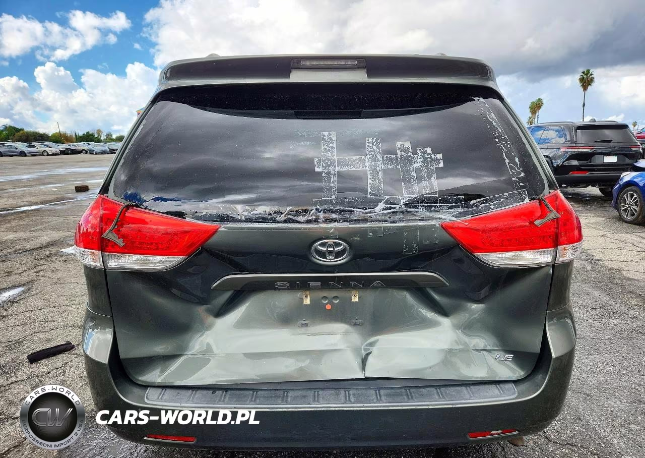 2013 Toyota Sienna Le VIN:5TDKK3DC2DS400069 - 6