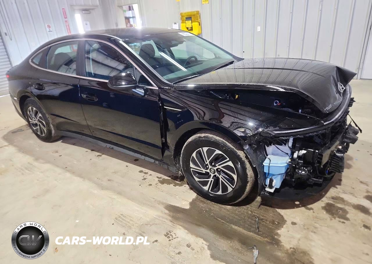 2026 Hyundai Sonata Hybrid Blue VIN:KMHL24JJXTA167014 - 4
