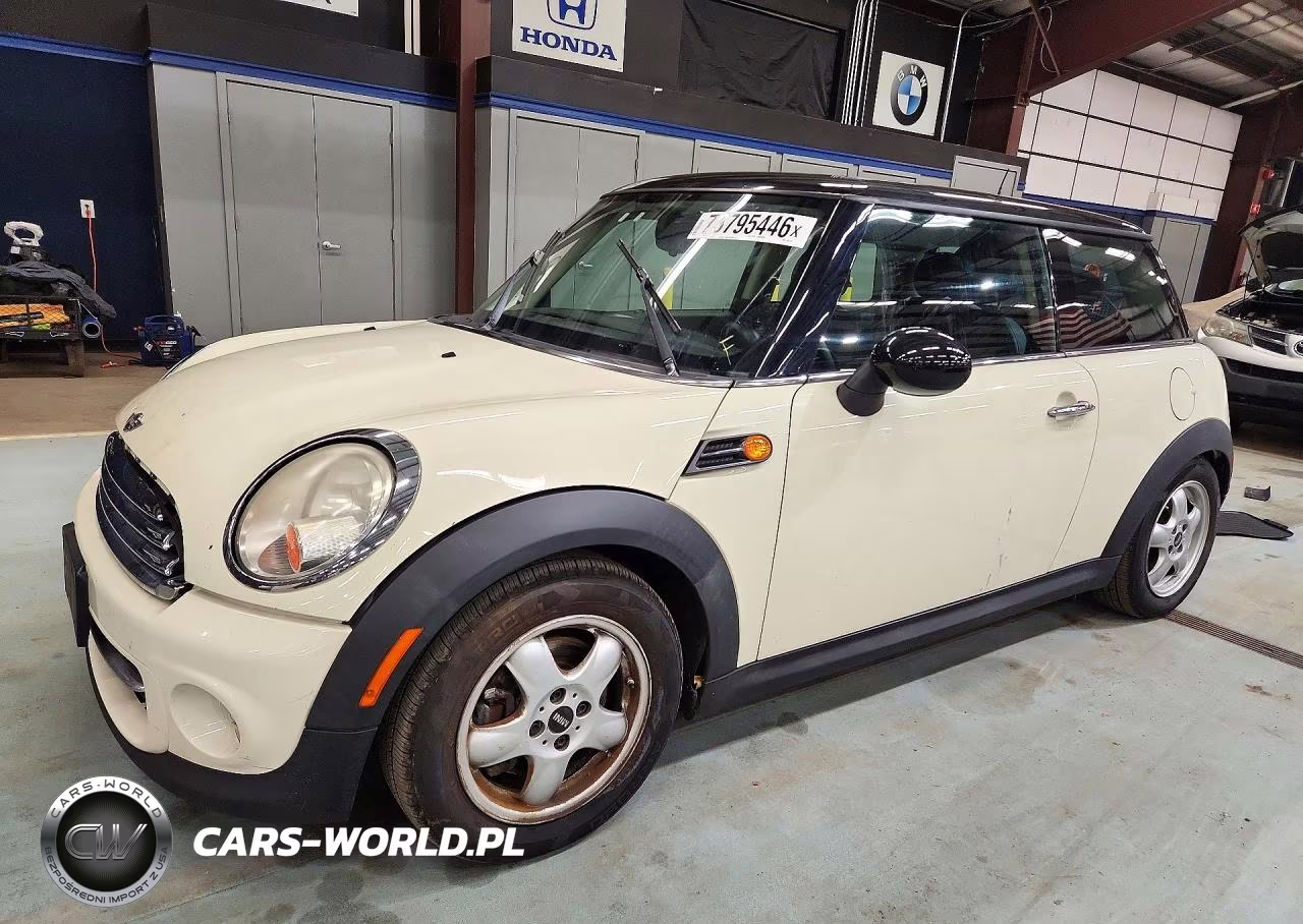 2011 Mini Cooper VIN:WMWSU3C5XBT091752 - 1