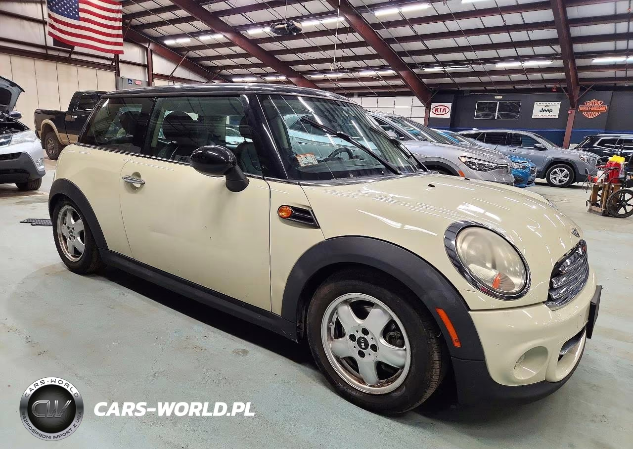2011 Mini Cooper VIN:WMWSU3C5XBT091752 - 4