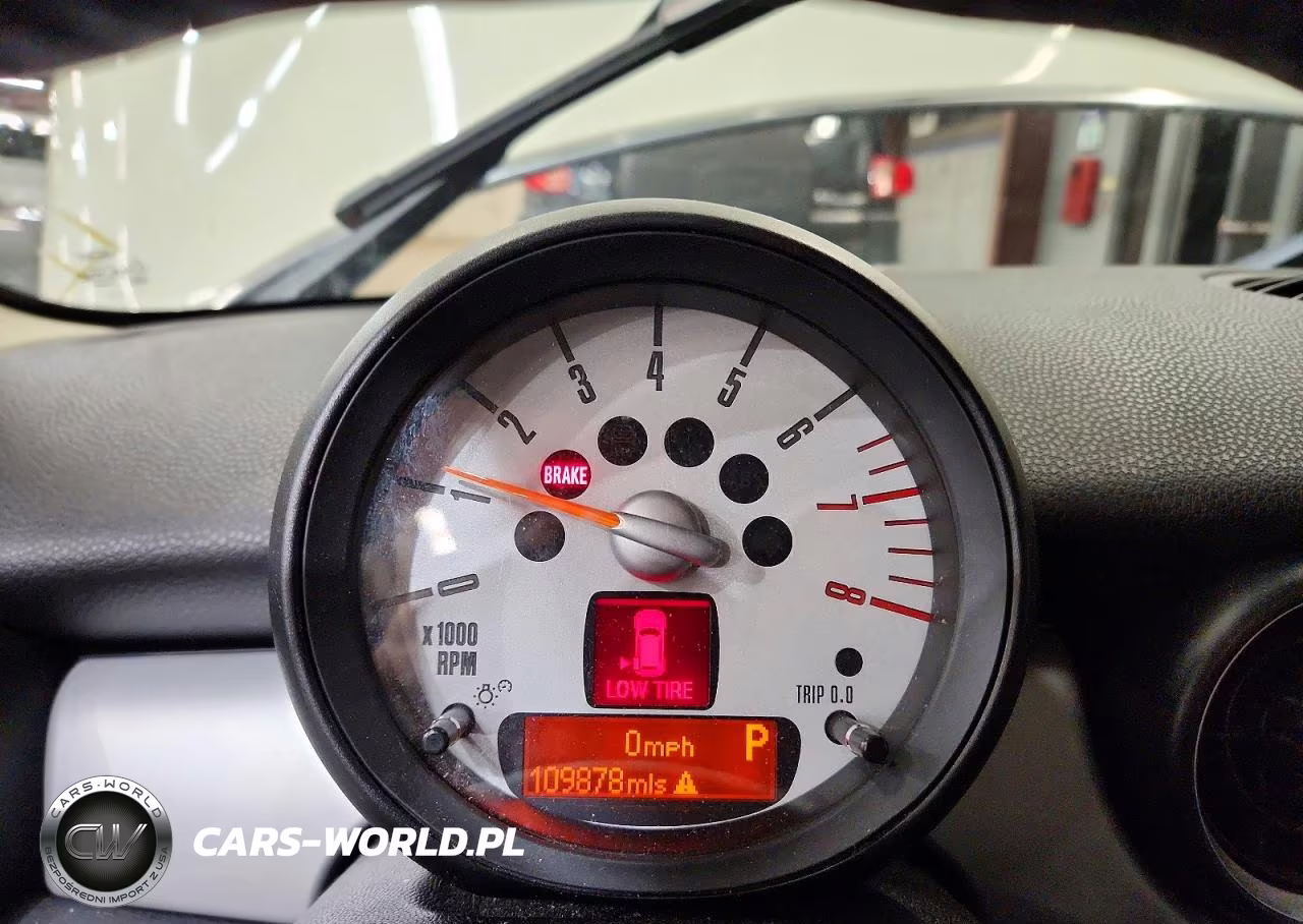 2011 Mini Cooper VIN:WMWSU3C5XBT091752 - 9