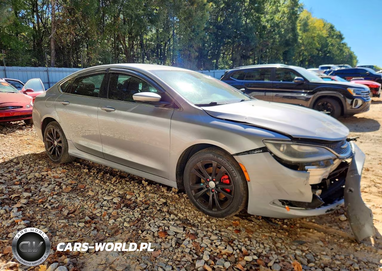 2015 Chrysler 200 Limited VIN:1C3CCCAB9FN616656 - 4