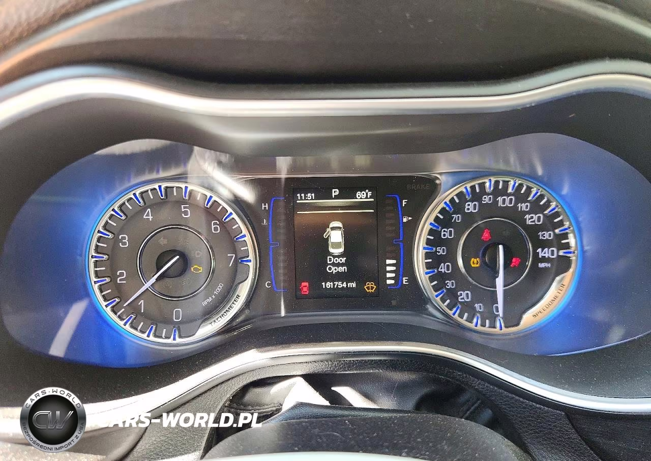 2015 Chrysler 200 Limited VIN:1C3CCCAB9FN616656 - 9
