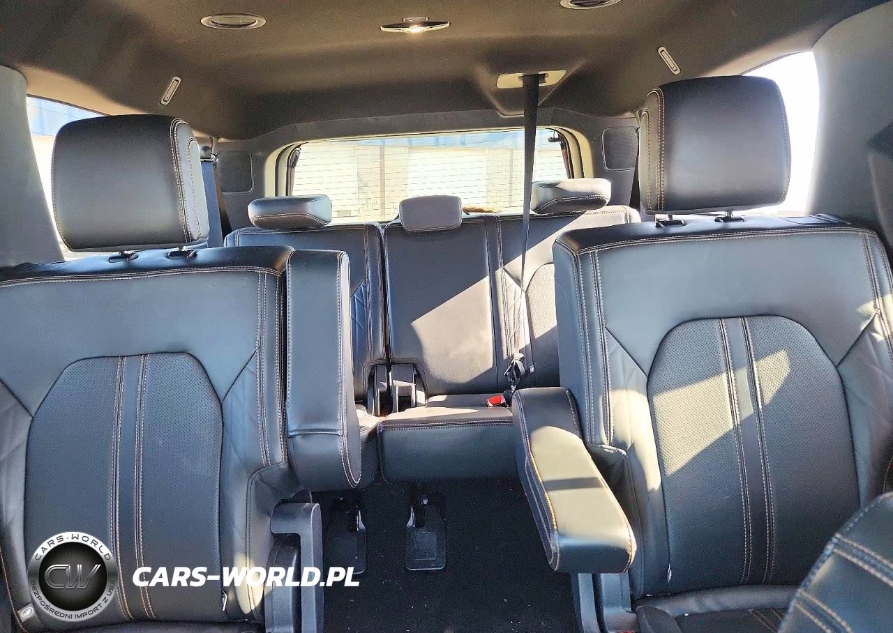 2024 Ford Expedition Max Platinum VIN:1FMJK1M89REA05052 - 10