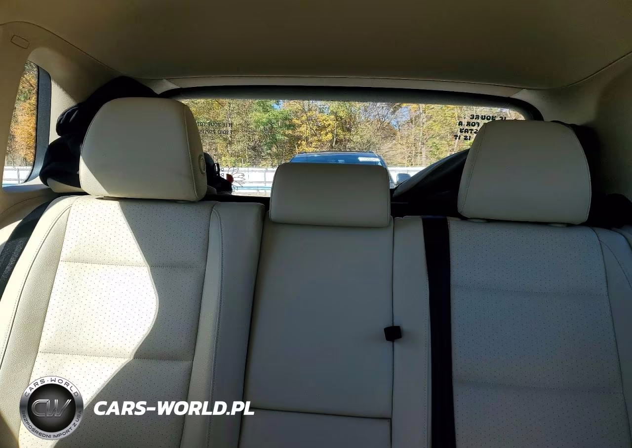 2016 Volkswagen Tiguan S VIN:WVGBV7AX5GW033951 - 10