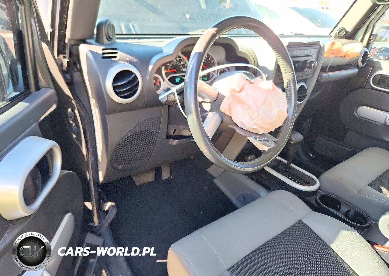 2010 Jeep Wrangler Sahara VIN:1J4AA5D16AL125354 - 8