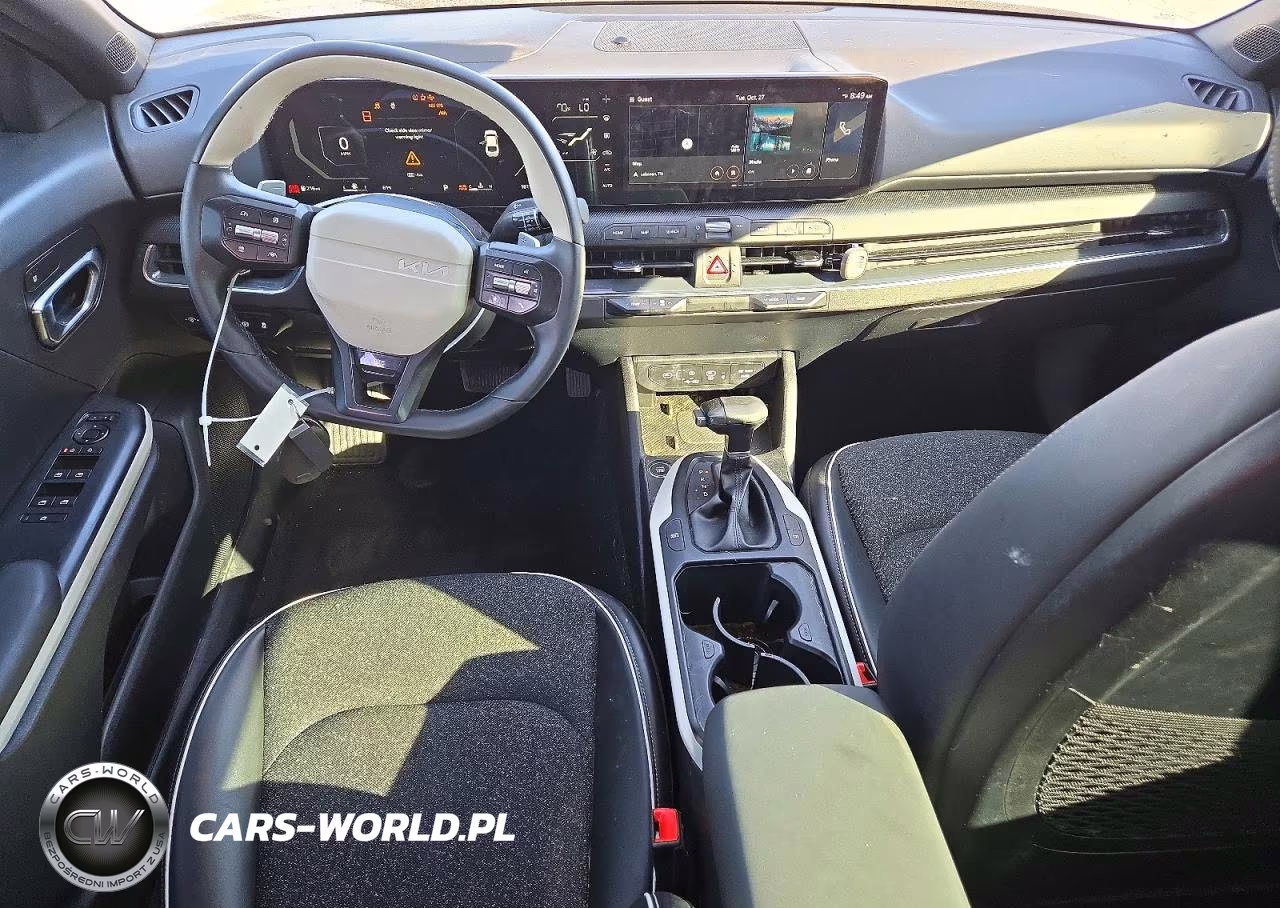 2025 Kia K4 Gt Line VIN:3KPFW4DE5SE203451 - 8