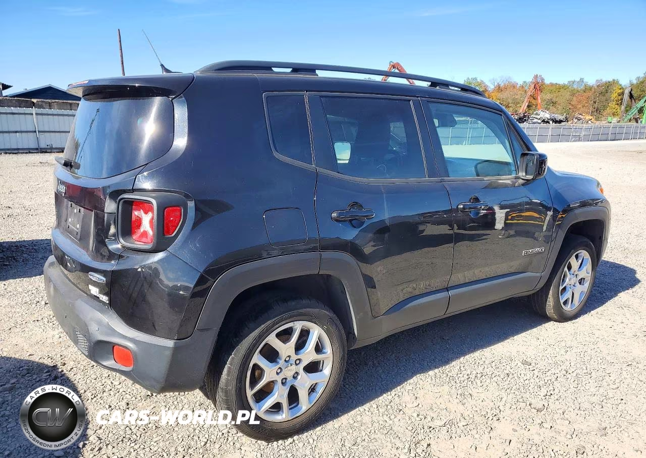 2016 Jeep Renegade Latitude VIN:ZACCJBBT3GPD55519 - 3