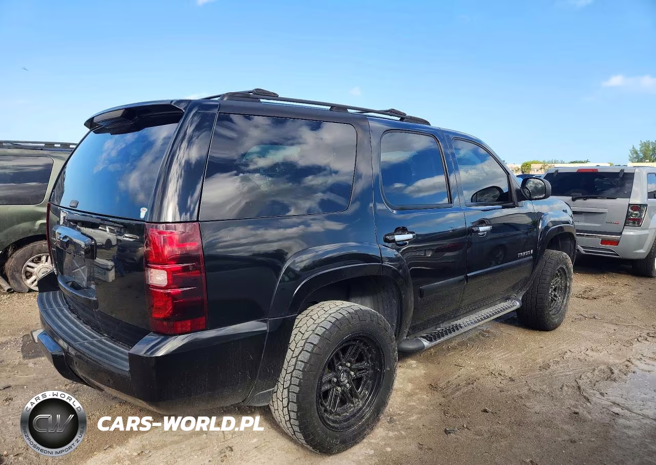 2007 Chevrolet Tahoe K1500 VIN:1GNFK13097R294405 - 3