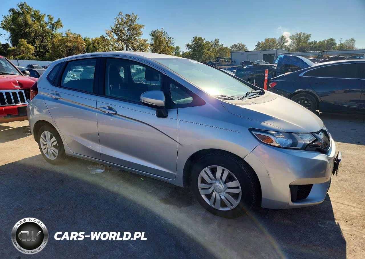 2015 Honda Fit Lx VIN:3HGGK5H56FM768319 - 4