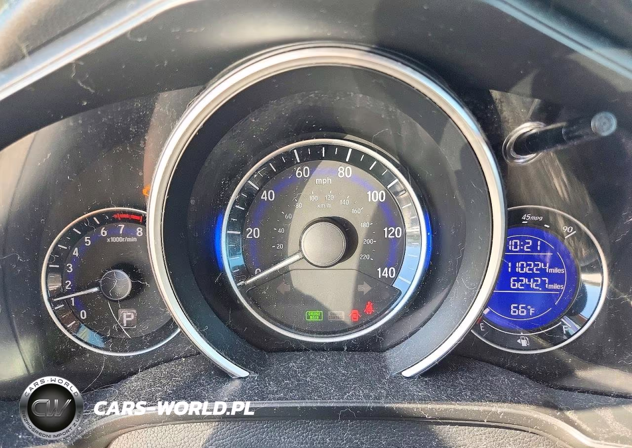 2015 Honda Fit Lx VIN:3HGGK5H56FM768319 - 9