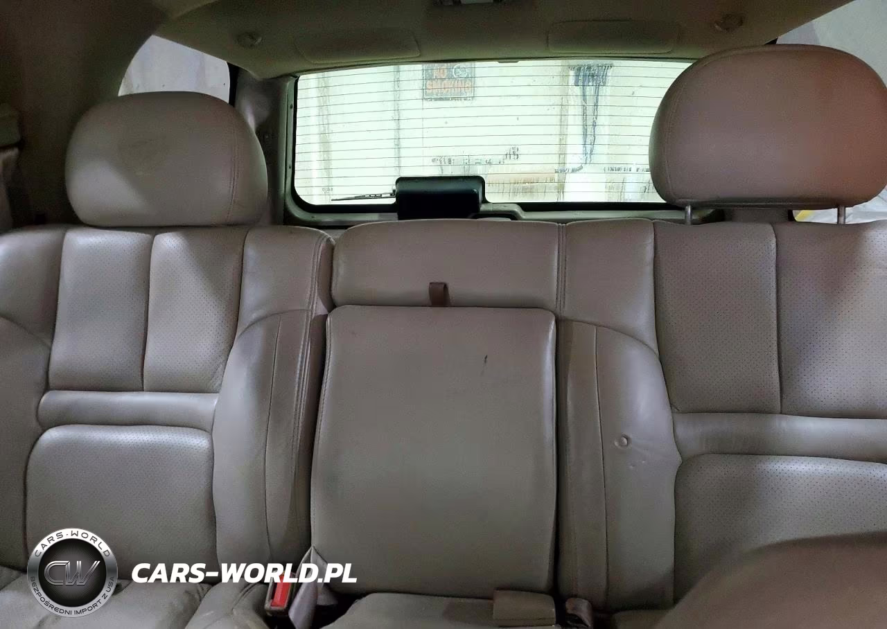 2000 Cadillac Escalade VIN:1GYEK13R4YR123155 - 10