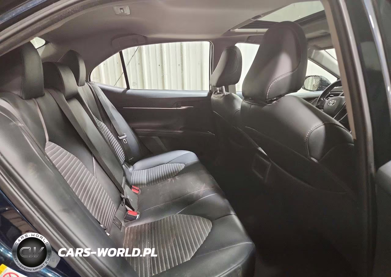 2019 Toyota Camry Se VIN:4T1B11HK3KU704458 - 10