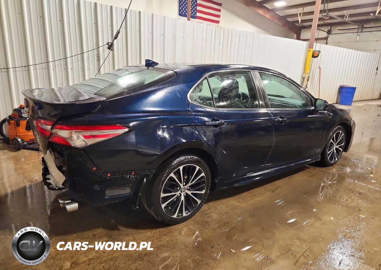 2019 Toyota Camry Se VIN:4T1B11HK3KU704458 - 3