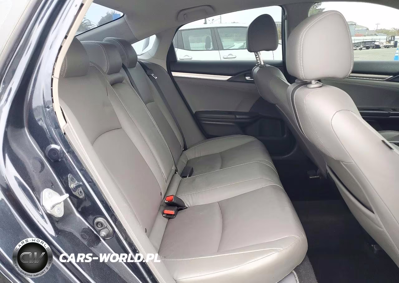2019 Honda Civic Touring VIN:JHMFC1F91KX003026 - 10