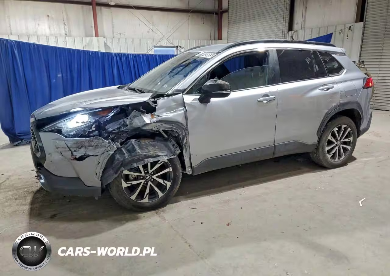 2025 Toyota Corolla Cross Xle