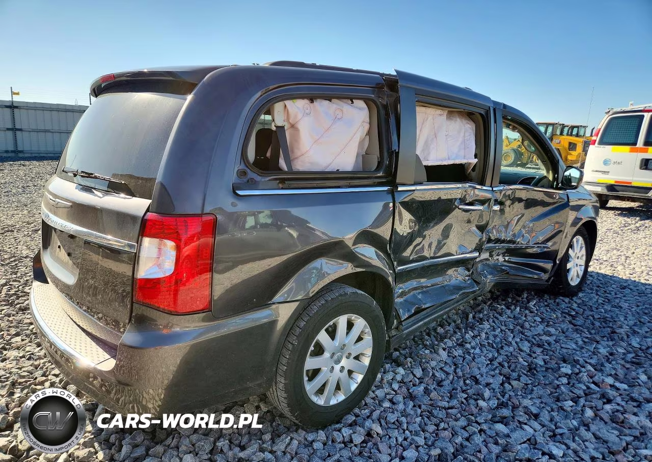 2016 Chrysler Town & Country Touring VIN:2C4RC1BG0GR138426 - 3