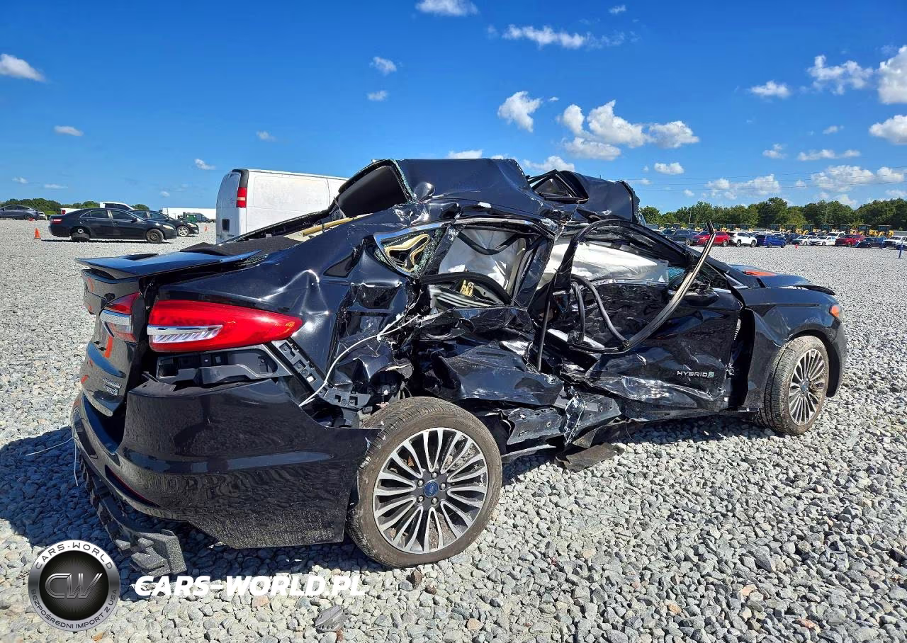 2019 Ford Fusion Titanium VIN:3FA6P0RU8KR260795 - 3