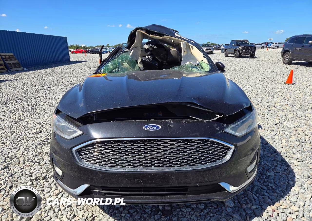 2019 Ford Fusion Titanium VIN:3FA6P0RU8KR260795 - 5