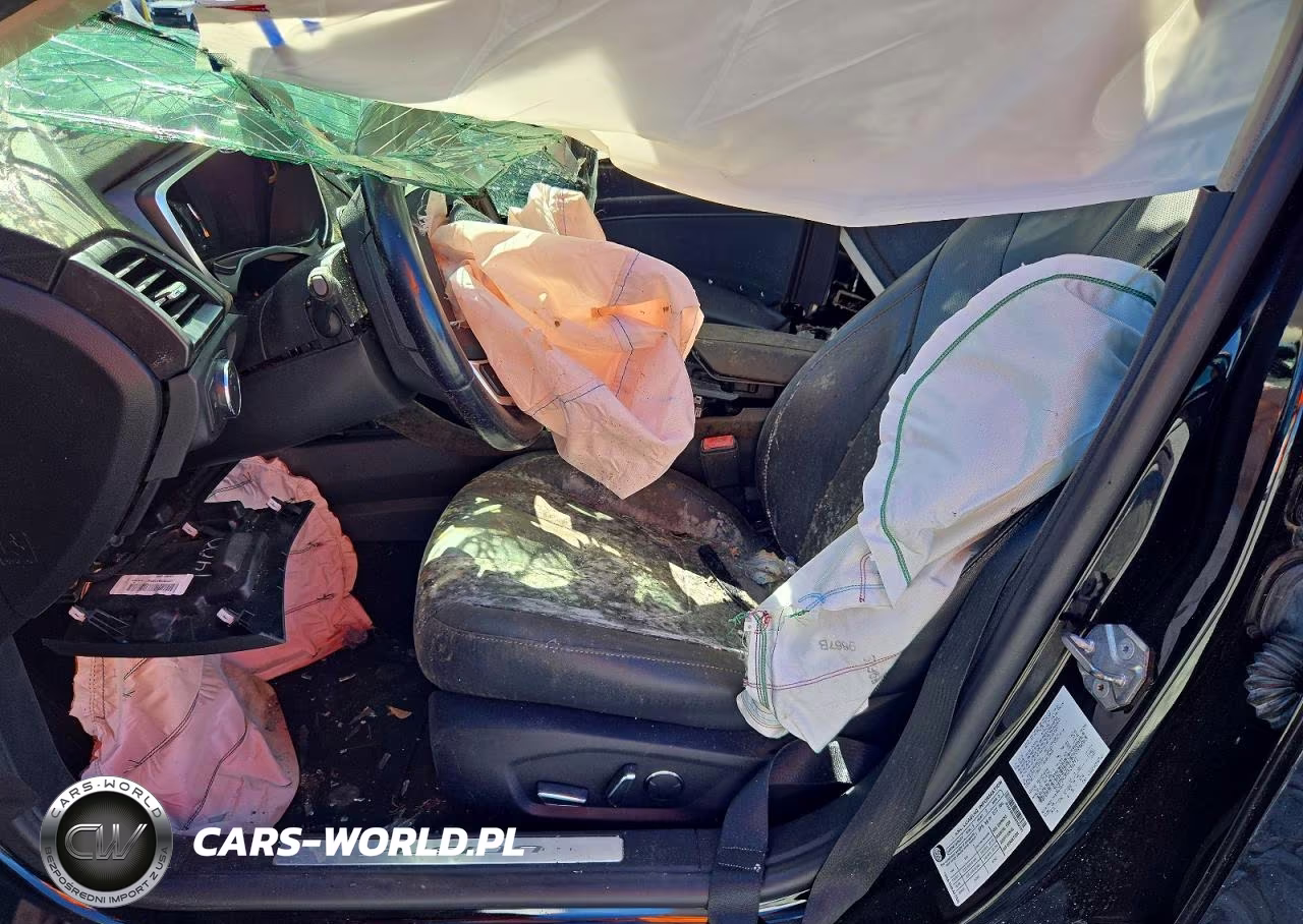 2019 Ford Fusion Titanium VIN:3FA6P0RU8KR260795 - 7
