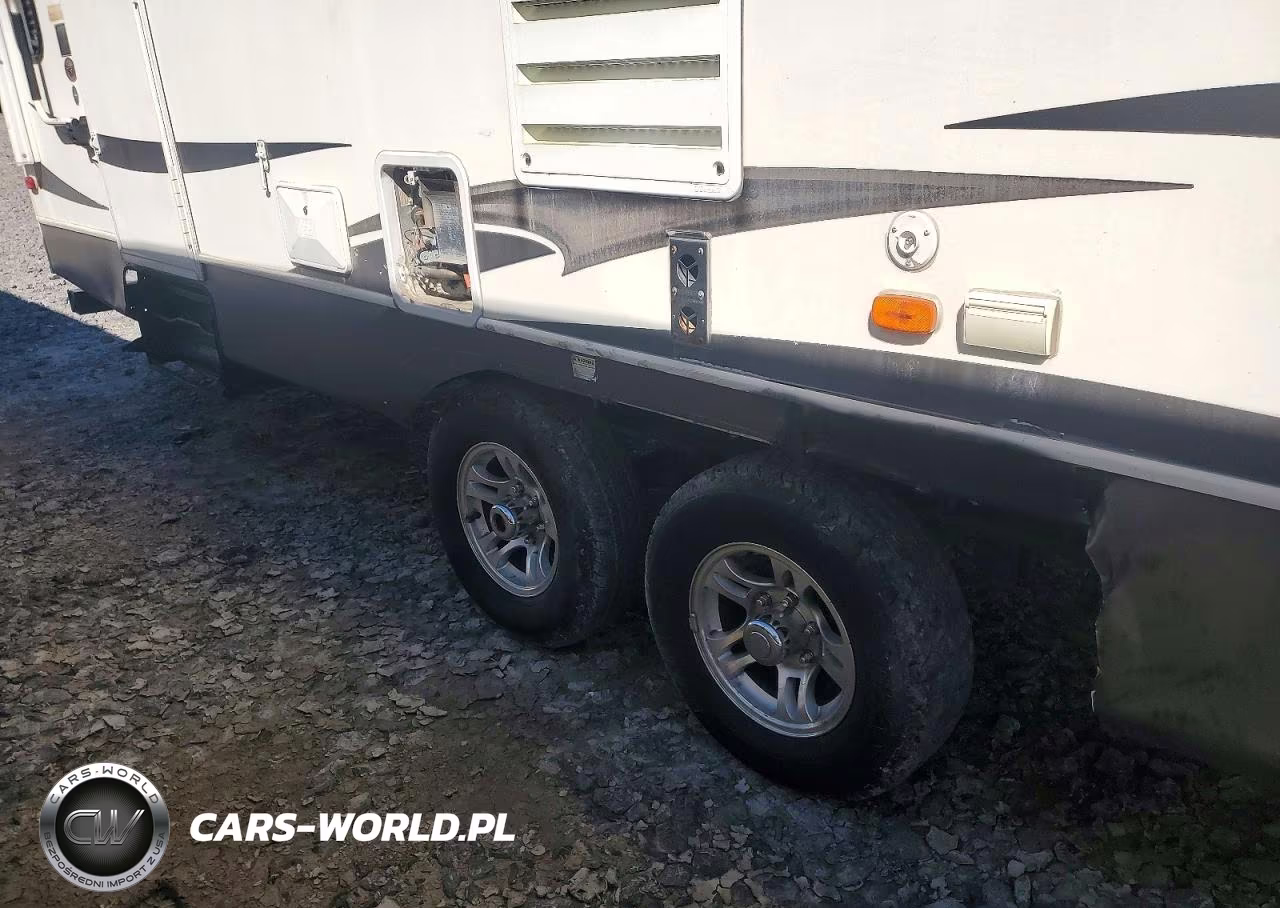 2013 Cougar Travel Trlr VIN:4YDT30R24DV507689 - 9