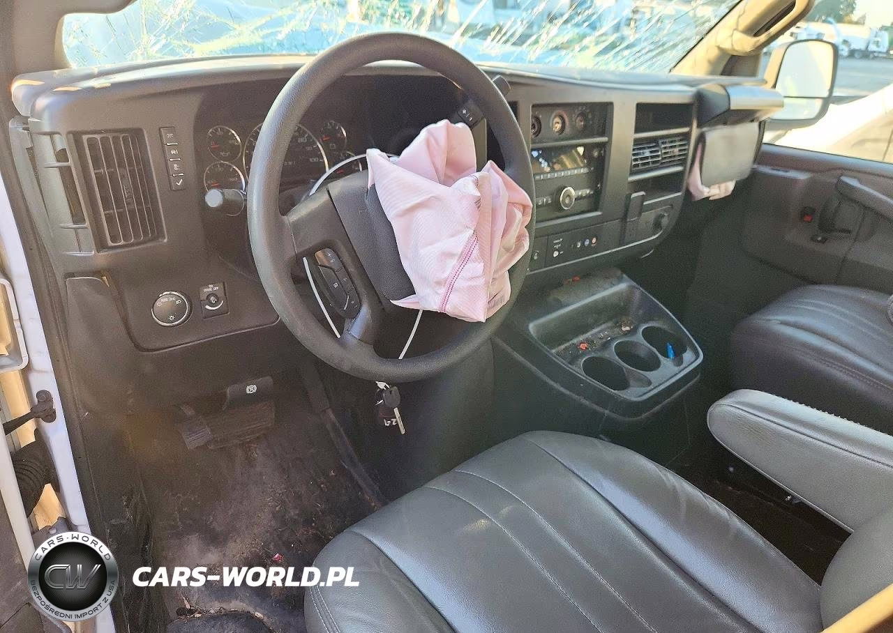 2024 Chevrolet Express G3500 VIN:1GCZGGF76R1164120 - 6
