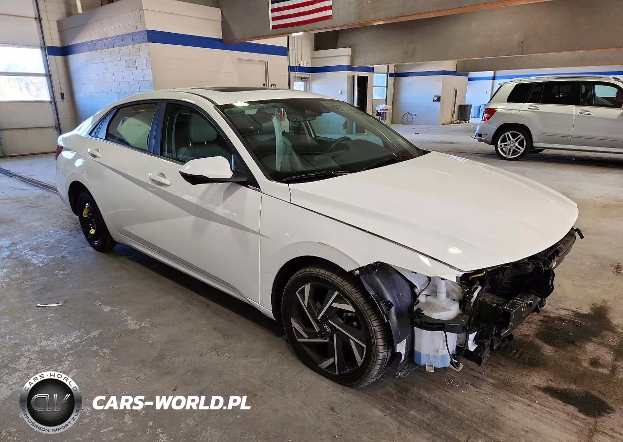 2024 Hyundai Elantra Limited VIN:KMHLP4DG5RU744976 - 4