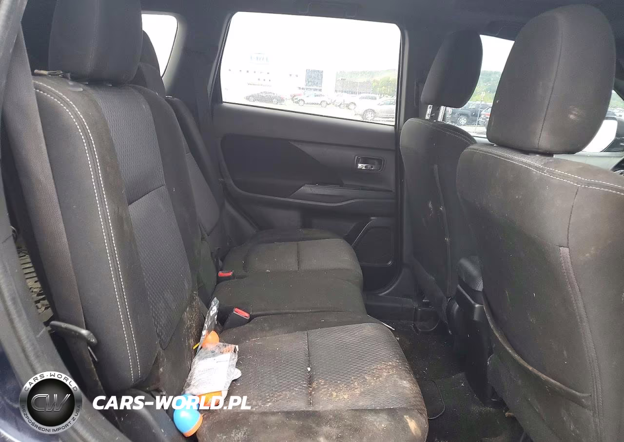 2018 Mitsubishi Outlander Se VIN:JA4AD3A33JZ022410 - 11