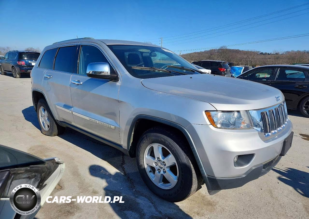 2011 Jeep Grand Cherokee Laredo VIN:1J4RS4GGXBC564195 - 4