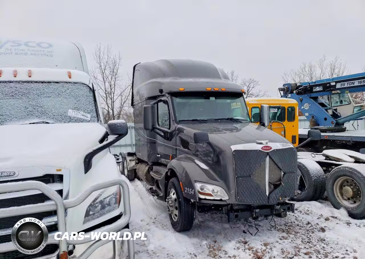 2022 Peterbilt 579 Semi Truck