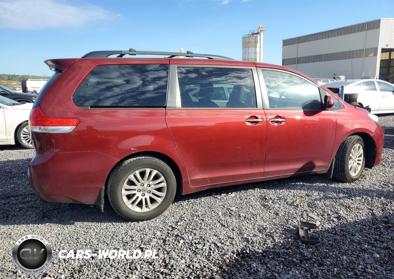 2014 Toyota Sienna Xle 8-Passenger VIN:5TDYK3DC1ES433043 - 3