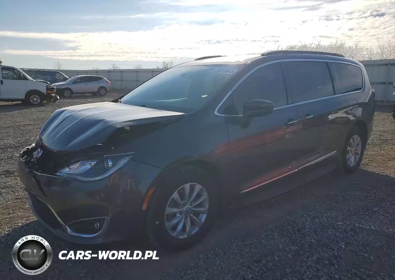 2017 Chrysler Pacifica Touring L