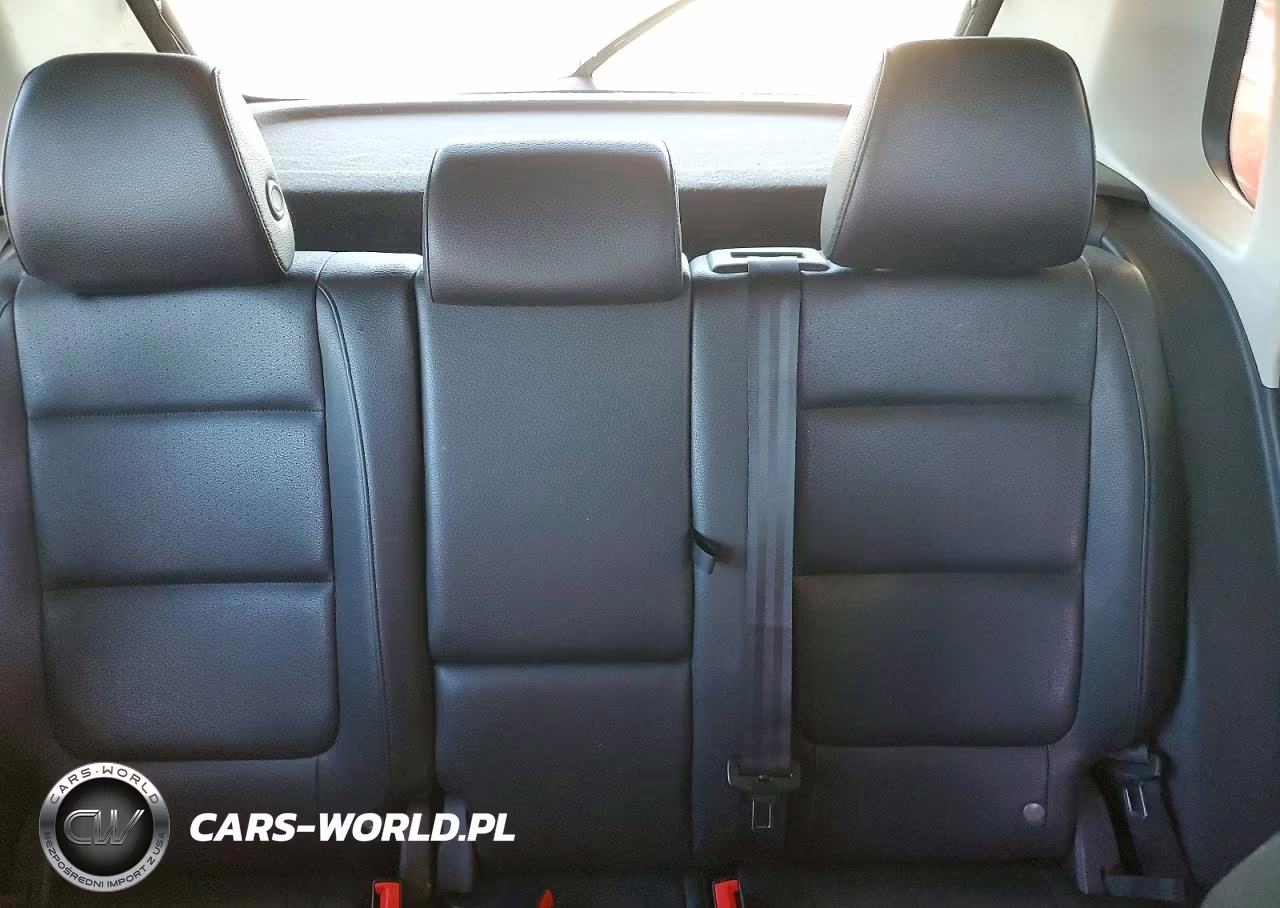 2015 Volkswagen Tiguan S VIN:WVGBV7AX4FW585228 - 10