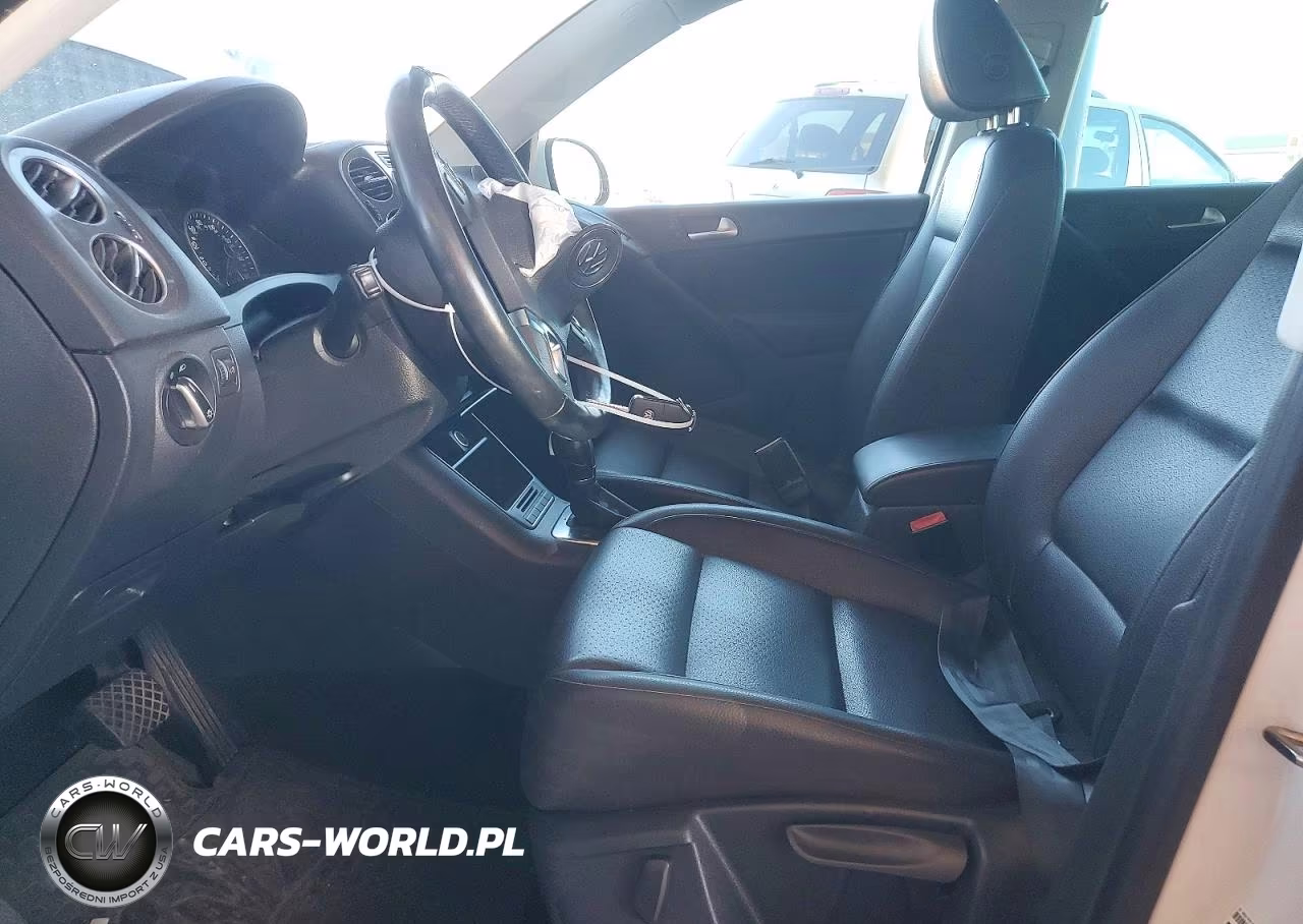 2015 Volkswagen Tiguan S VIN:WVGBV7AX4FW585228 - 7