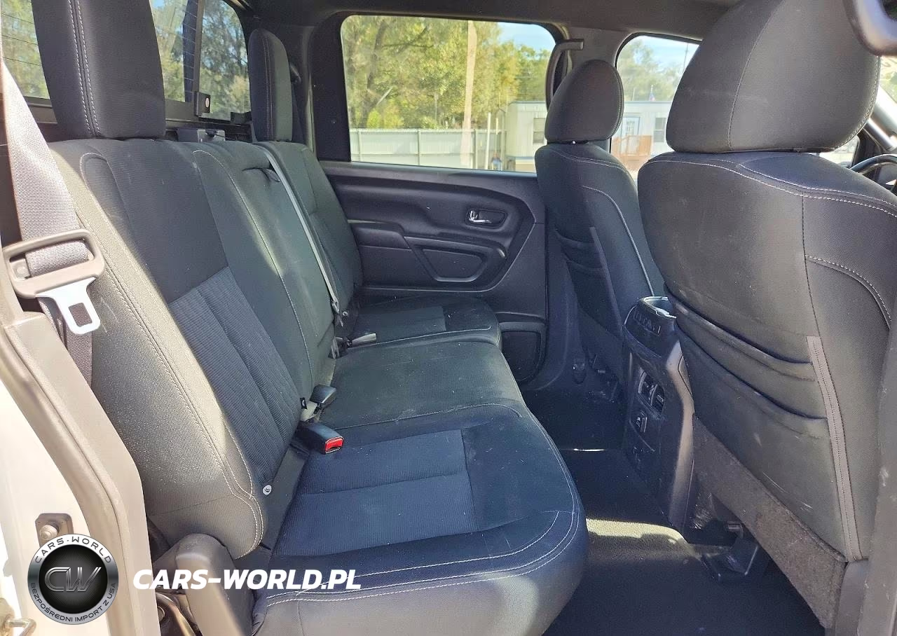 2018 Nissan Titan Xd Sv VIN:1N6BA1F42JN525844 - 10
