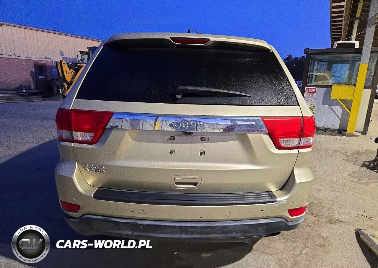 2011 Jeep Grand Cherokee Laredo VIN:1J4RR4GG3BC557584 - 6
