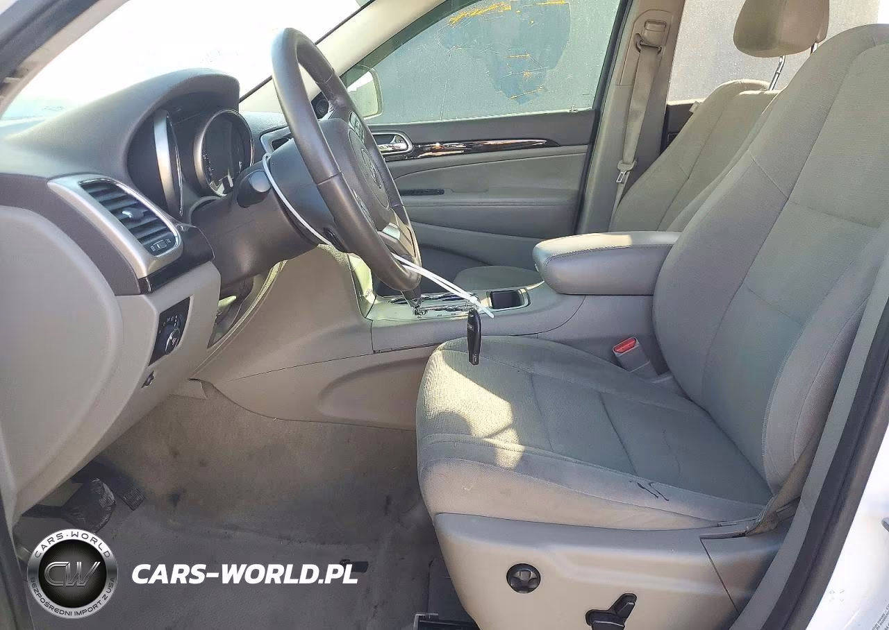 2013 Jeep Grand Cherokee Laredo VIN:1C4RJFAG4DC635035 - 7