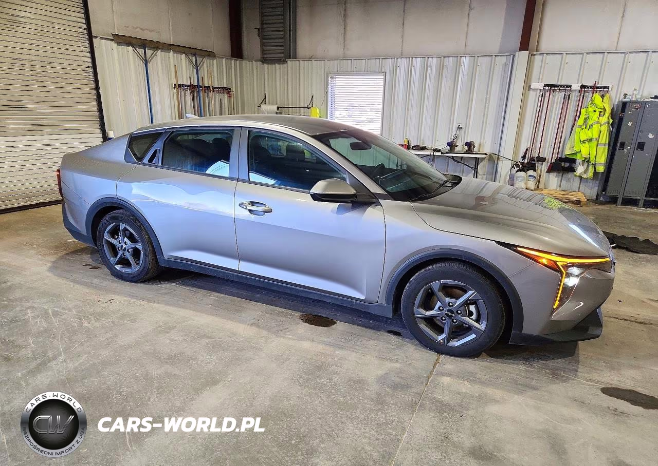 2026 Kia K4 Lxs VIN:3KPFT4DE6TE256699 - 4