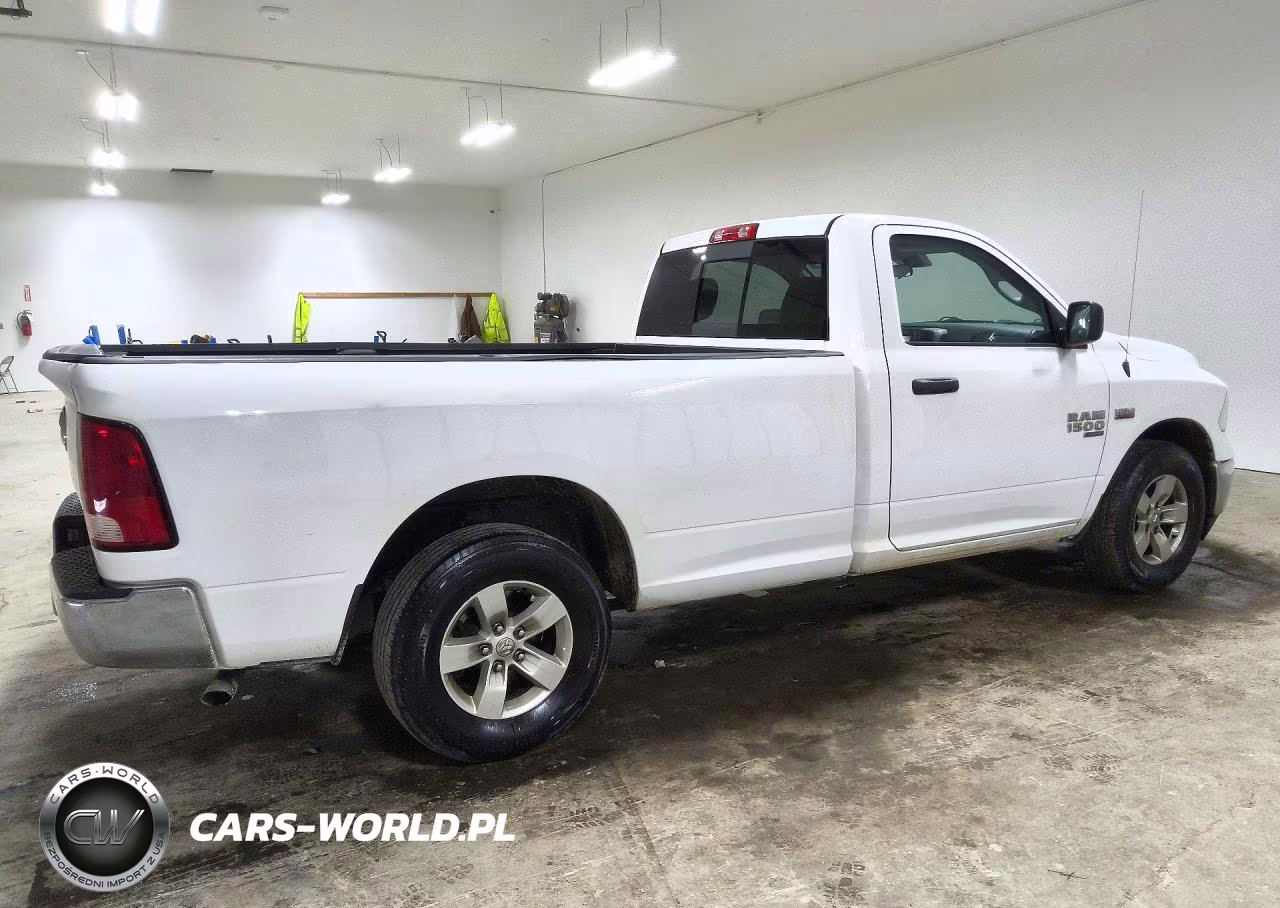 2020 Ram 1500 Classic Tradesman VIN:3C6JR6DT0LG140249 - 3