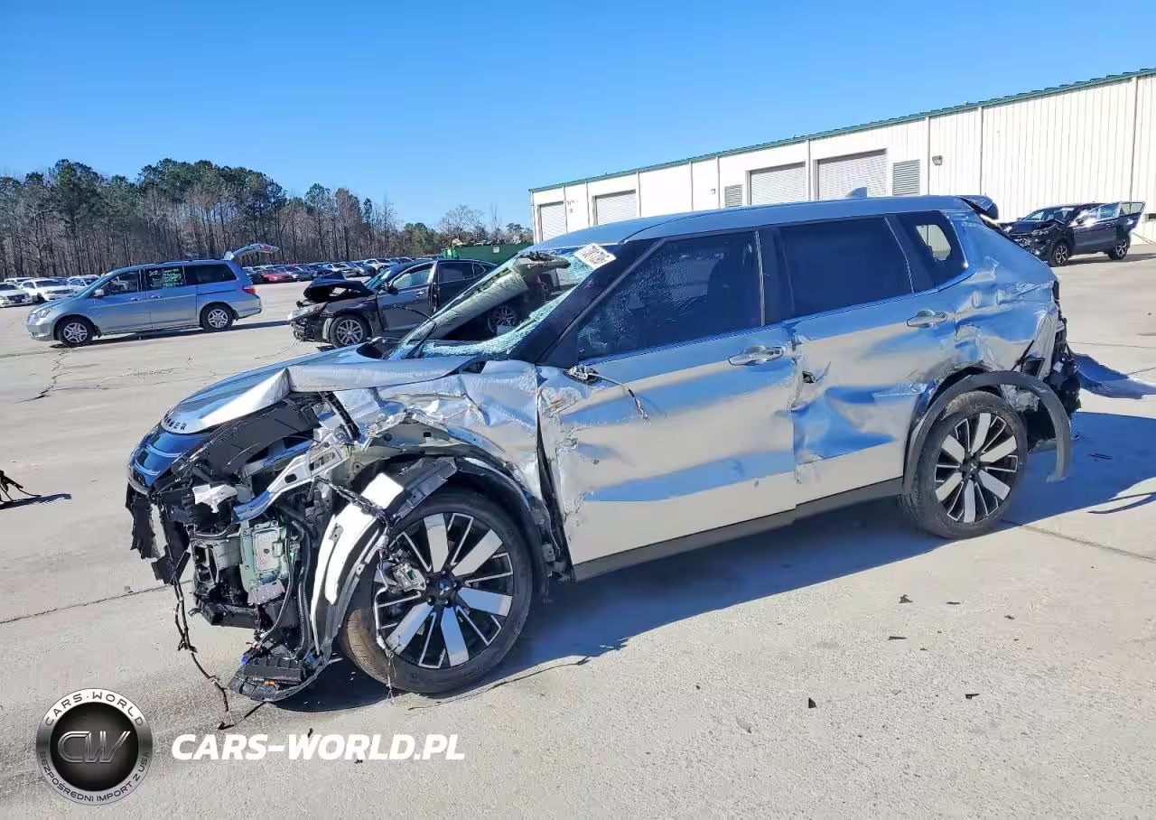 2025 Mitsubishi Outlander Se