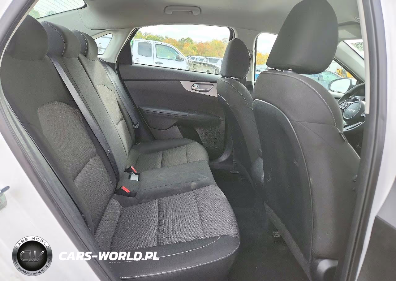 2023 Kia Forte Lxs VIN:3KPF24AD1PE616241 - 10