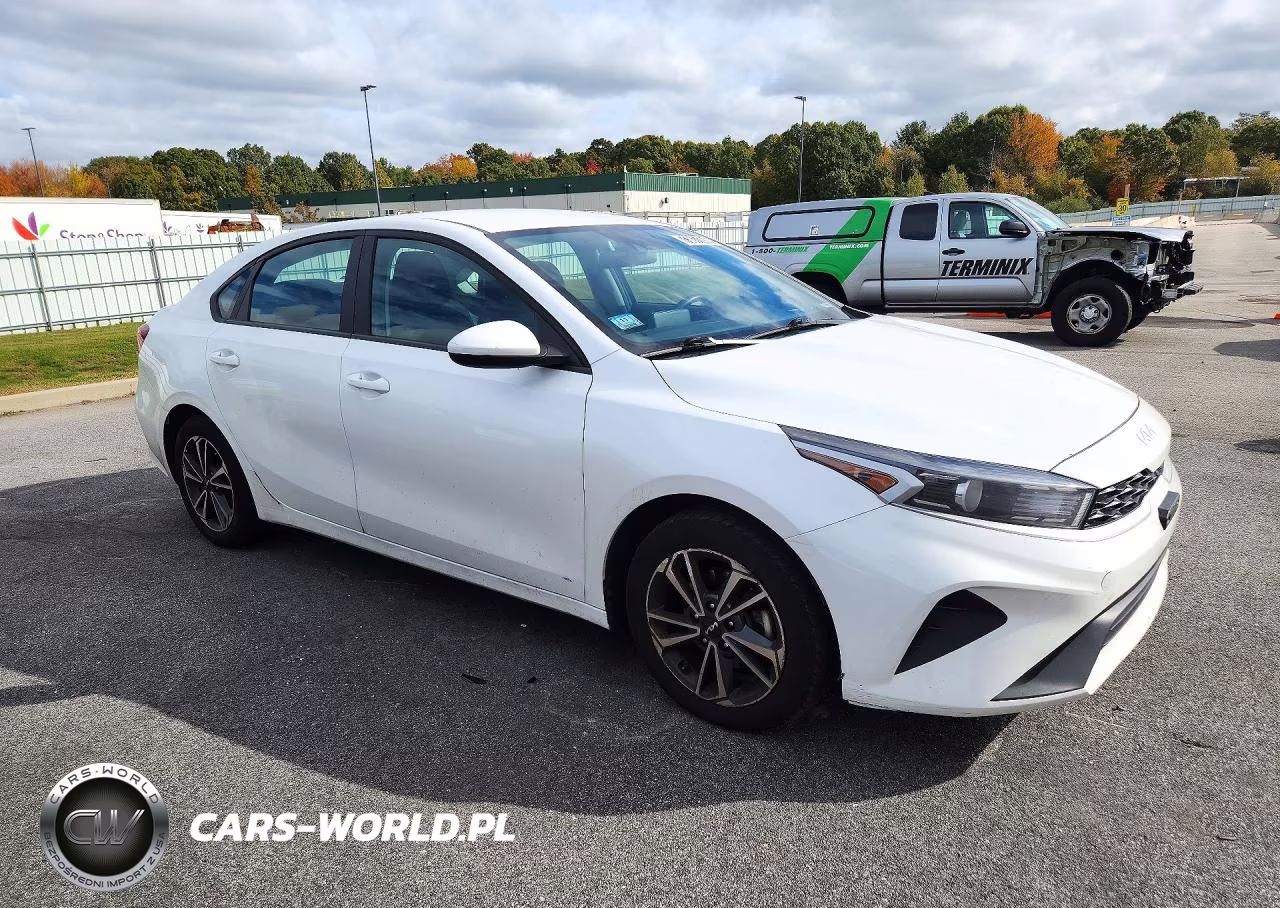 2023 Kia Forte Lxs VIN:3KPF24AD1PE616241 - 4