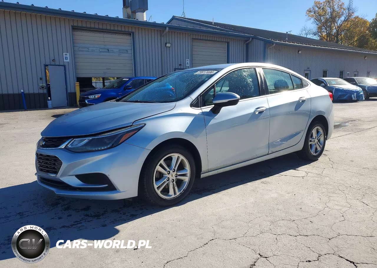 2017 Chevrolet Cruze Lt VIN:1G1BE5SMXH7189551 - 1