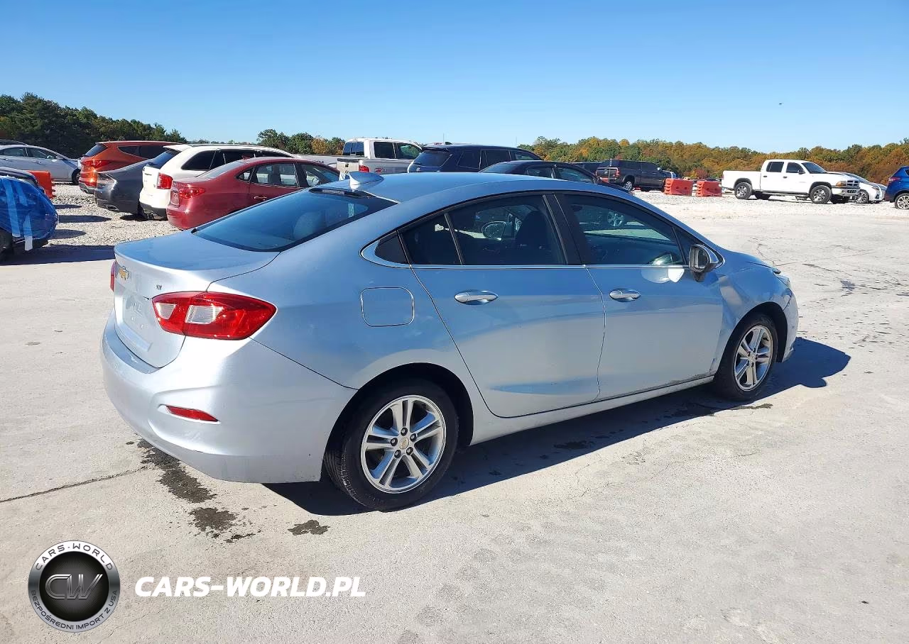 2017 Chevrolet Cruze Lt VIN:1G1BE5SMXH7189551 - 3
