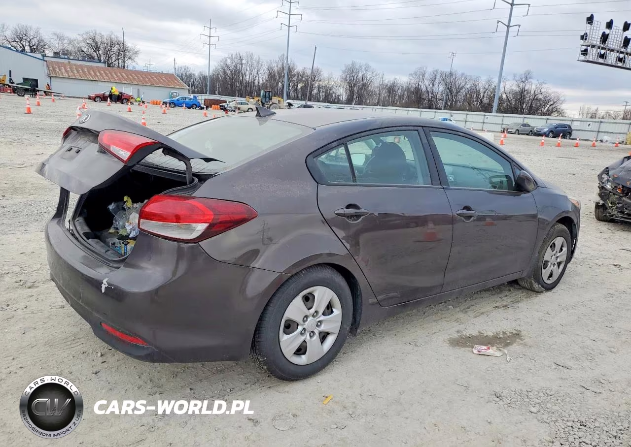 2018 Kia Forte Lx VIN:3KPFK4A71JE212082 - 3