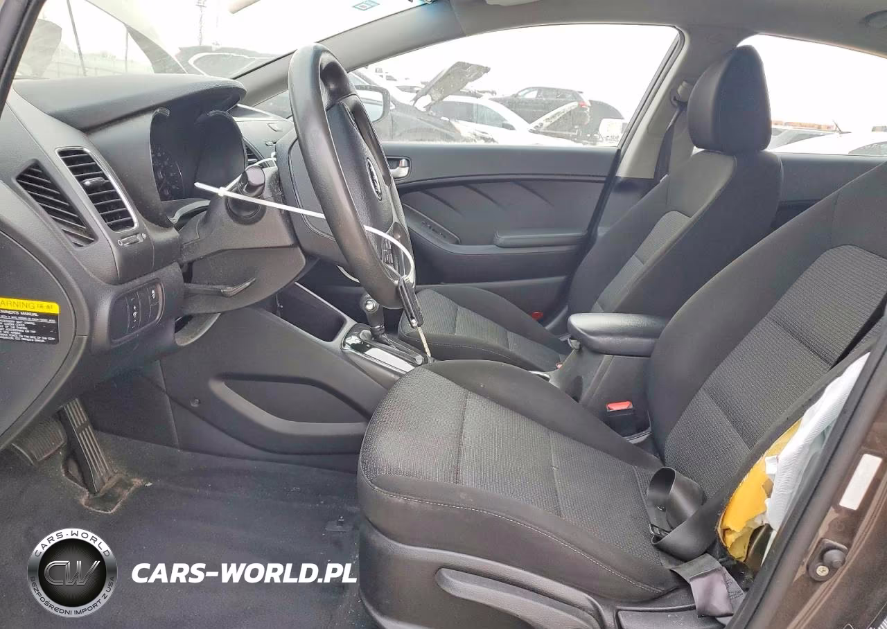 2018 Kia Forte Lx VIN:3KPFK4A71JE212082 - 7