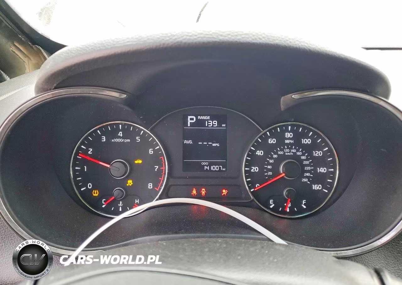 2018 Kia Forte Lx VIN:3KPFK4A71JE212082 - 9