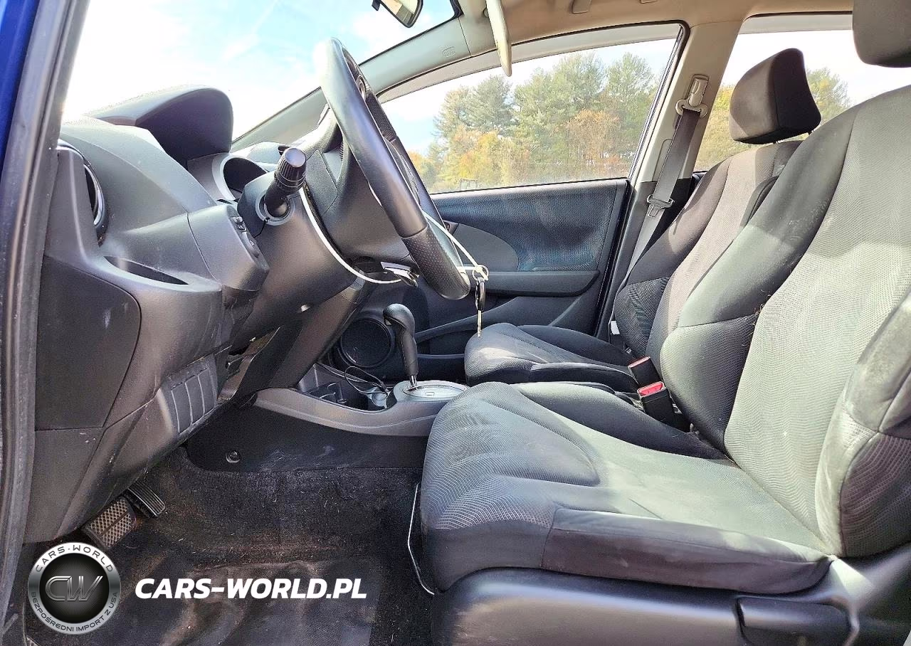 2010 Honda Fit VIN:JHMGE8H47AC023084 - 7