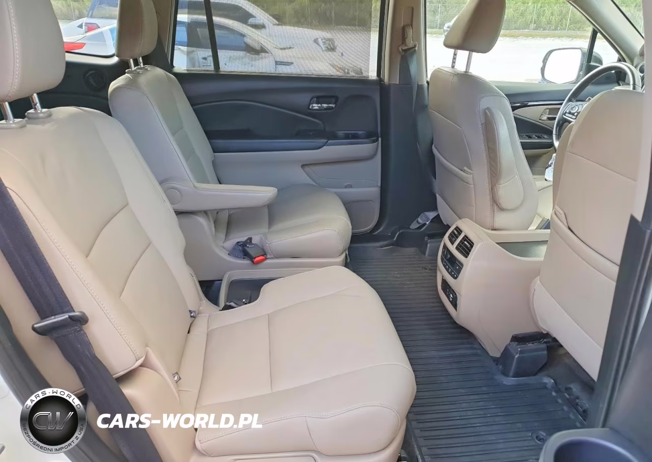 2019 Honda Pilot Touring VIN:5FNYF5H69KB000851 - 11